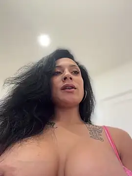 Show modela FerrariFrench na web-kameri