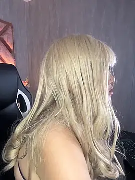 Chatroom XXX en direct de lya_nekko_