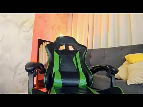 XXX chat uživo modela RONNY_COLTON
