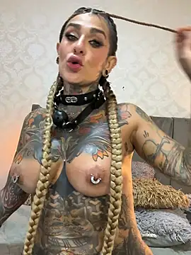 remyflux666 Adlı Modelin Canlı XXX Sohbeti