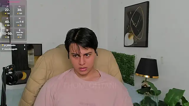 XXX chat uživo modela Thom_Ohtani
