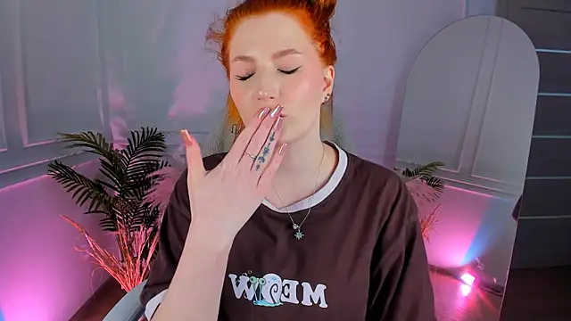 MiraBoomn Live XXX chat
