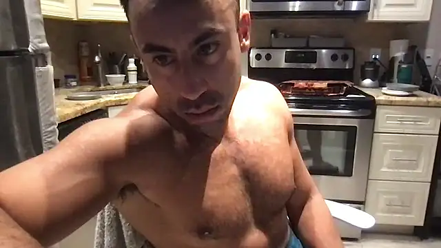 BigGuyMuscle élő XXX-chatje