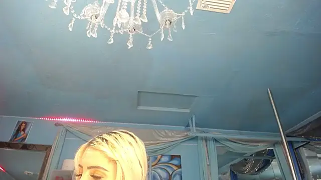 ADRIANNA_FOX: απευθείας συνομιλία ΧΧΧ