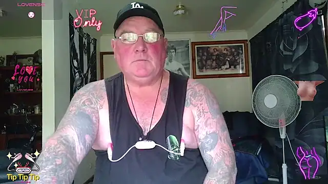 KINKYBLUEYES69 Live XXX Chat
