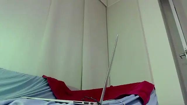 Doll_saryn Webbikameraesitys