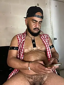 the_master_foal_: διαδικτυακό σόου στην κάμερα