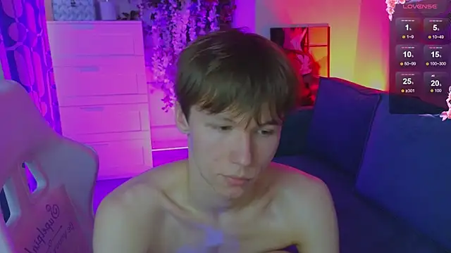 cuMte_boy Webcam Show