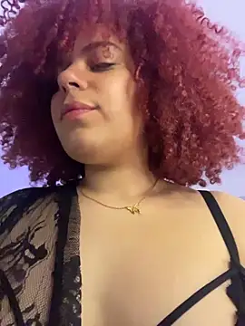 Leyah__ Chat XXX in diretta