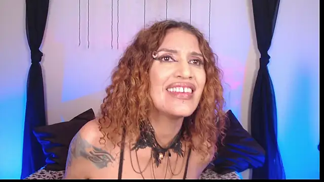 Agatha_Tenebris' Live XXX Chat