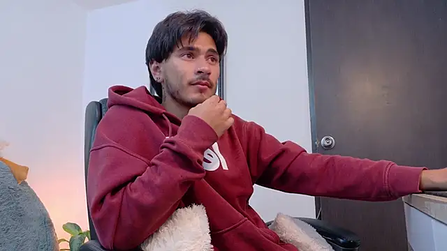 Chatroom XXX en direct de Elian_savoy