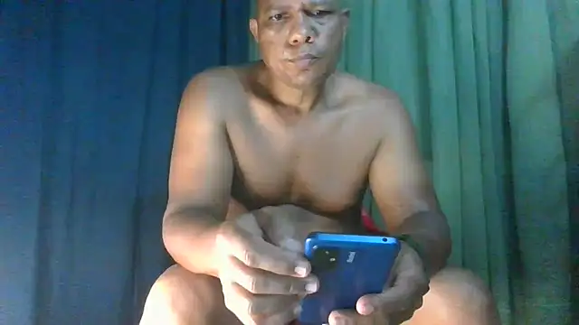 bigblackcock75's Live XXX Chat