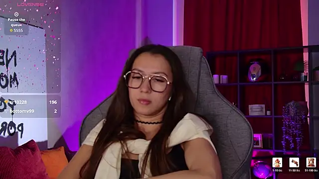 LanaBaker élő XXX-chatje