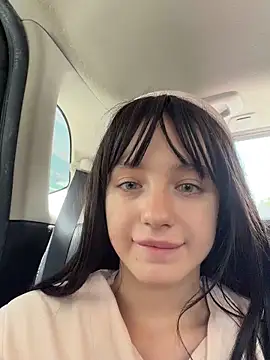 Онлайн чат XXX MiaTee