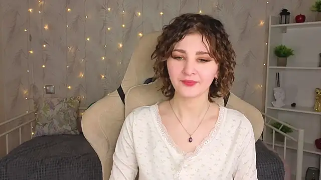 Kira__Fluffy élő XXX-chatje
