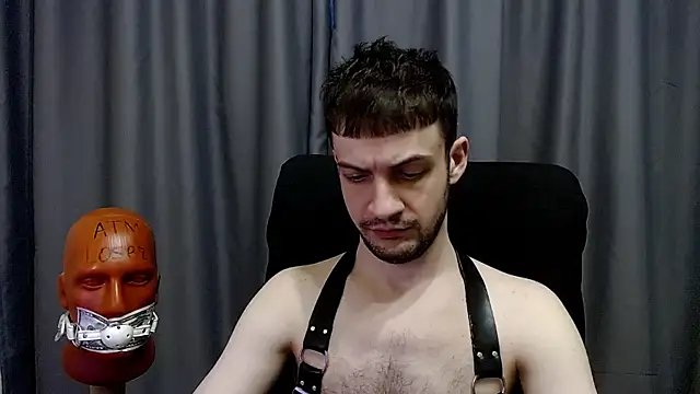 Chatroom XXX en direct de _Damien_thorn_
