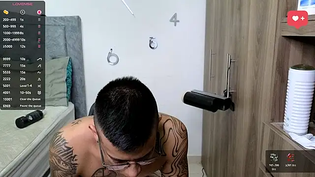 Živý XXX chat SIXXTOLOVE18