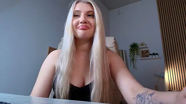 Chat +18 de Evacadooo ao vivo