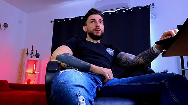MightyAaron66 Pertunjukan Webcam