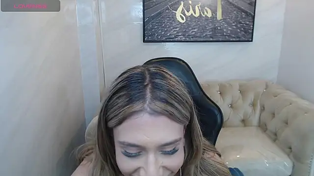 Evy_Luxx_v Webcamshow