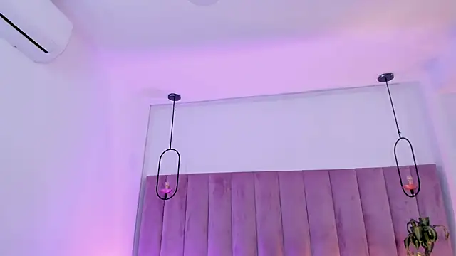 Živý XXX chat emmiily_z
