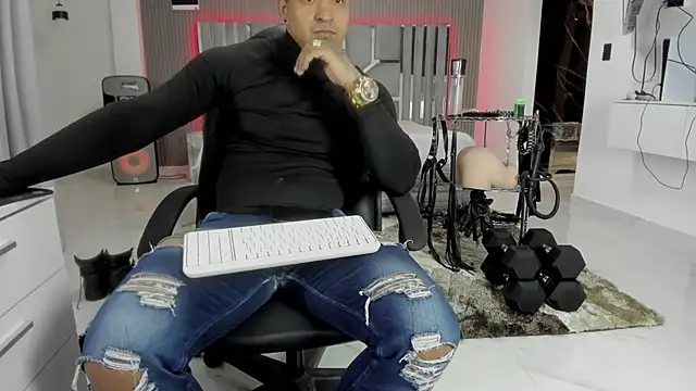 master_leather Adlı Modelin Web Kamerası Şovu