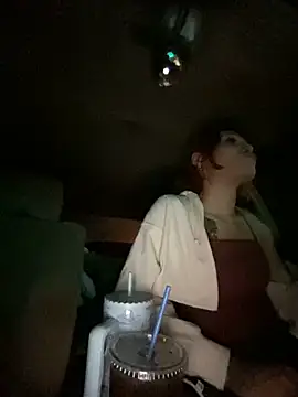 ThornsandHoneyのライブXXXチャット