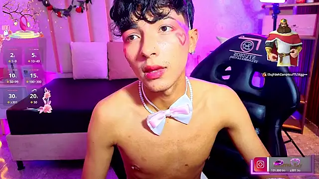 osamu_tay élő XXX-chatje