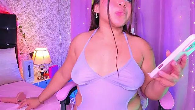 Luna_SwiftのライブXXXチャット