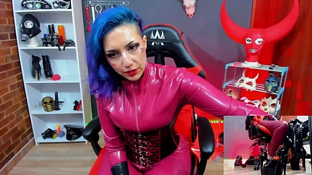 دردشة Yelena_LatexMaiden الجنسية المباشرة