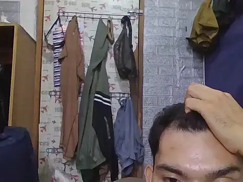XXX chat uživo modela DivesOmnibus