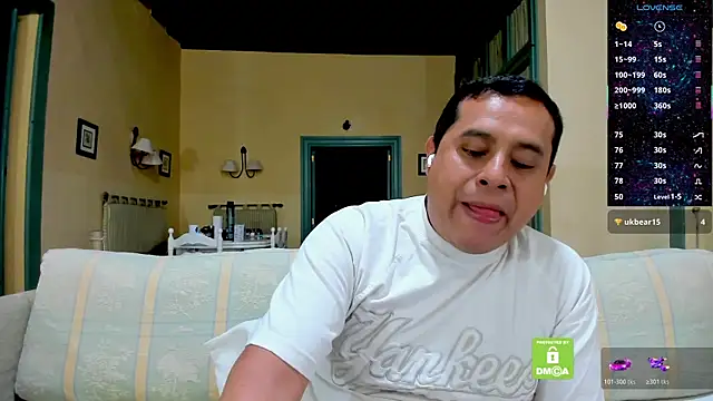 brad_latino Adlı Modelin Web Kamerası Şovu