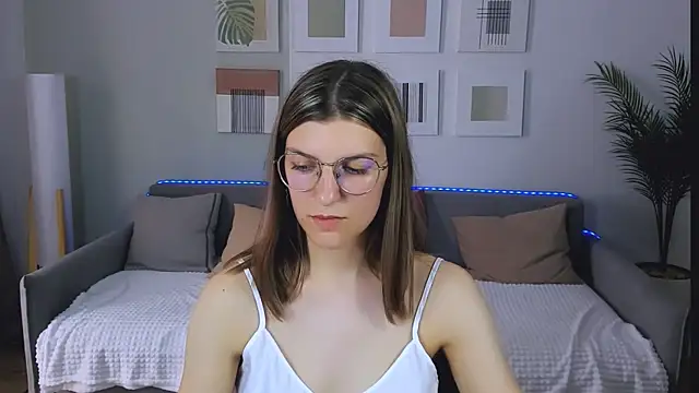 AnnaThorne Chat XXX in diretta