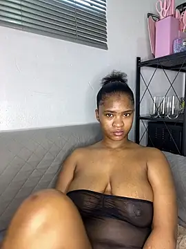 __Fifi Chat XXX in diretta