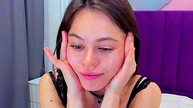 Kelly_Cuutie Chat XXX in diretta
