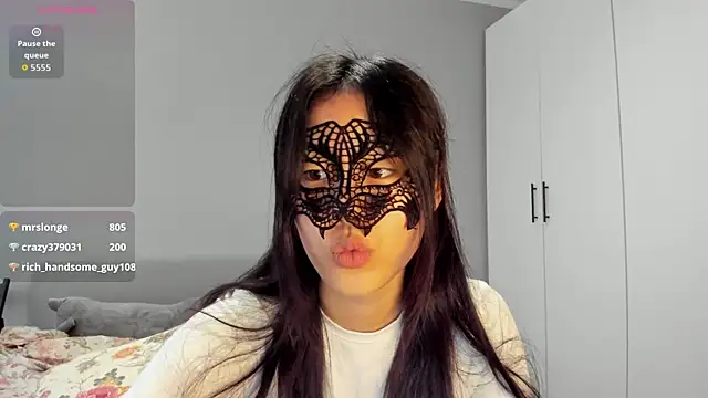 HelenBlazeTrt Chat XXX in diretta