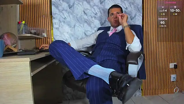 Hideintheoffice webkamerás műsora