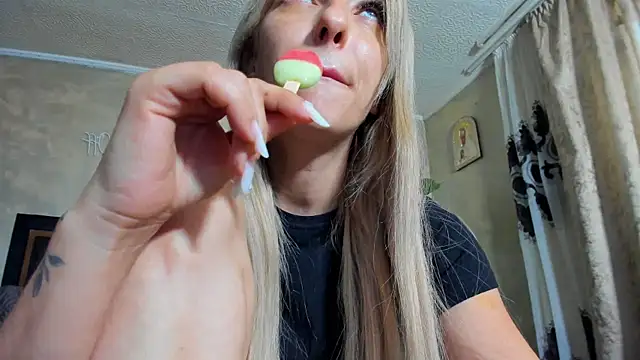 LannaQuinn 라이브 XXX 채팅
