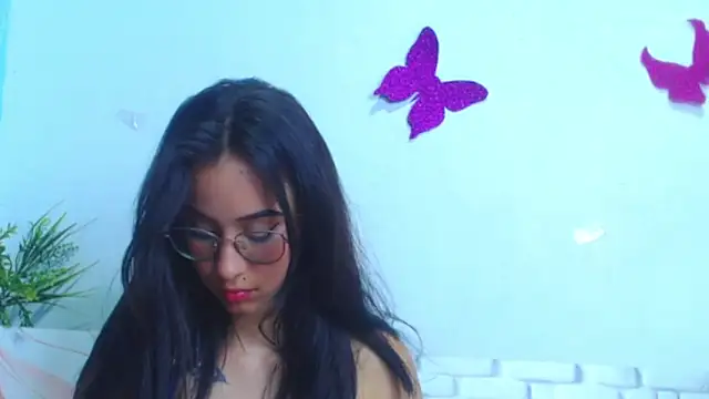 Онлайн чат XXX alanasaenz_