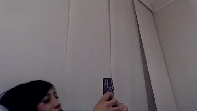 Chatroom XXX en direct de Doll_sary