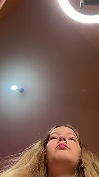XXX chat uživo modela imveranito