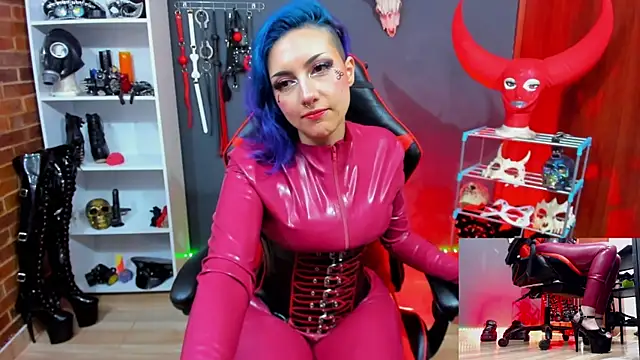 Chat XXX en directo de Yelena_LatexMaiden