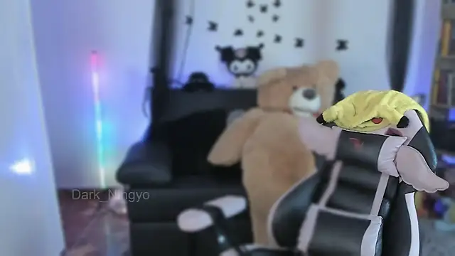 צ'אט XXX בשידור חי של Dark_ningyo1