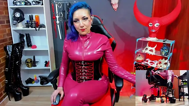 צ'אט XXX בשידור חי של Yelena_LatexMaiden