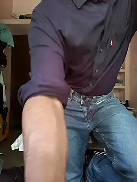 christy_chris7: διαδικτυακό σόου στην κάμερα