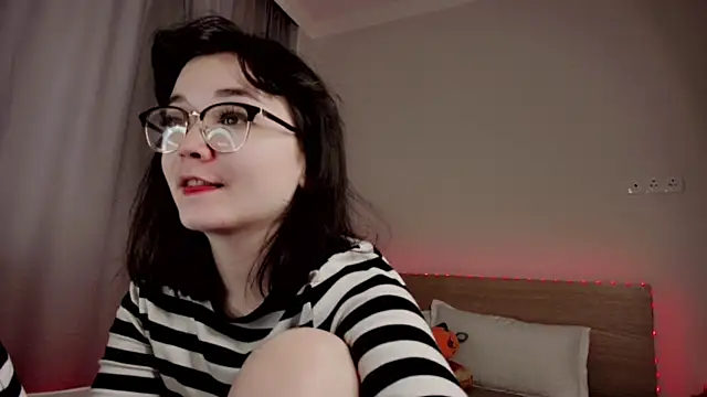 Chat +18 de DazzlingFire ao vivo