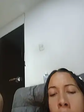 Chat +18 de MiaForever1 ao vivo