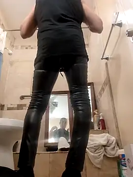 XXX chat uživo modela bobby69cock