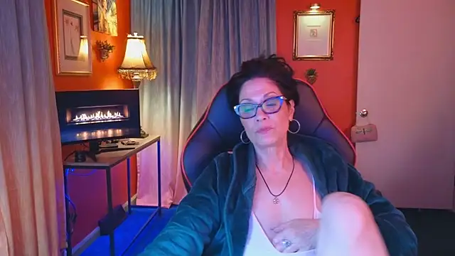 Jujutopia Chat XXX in diretta