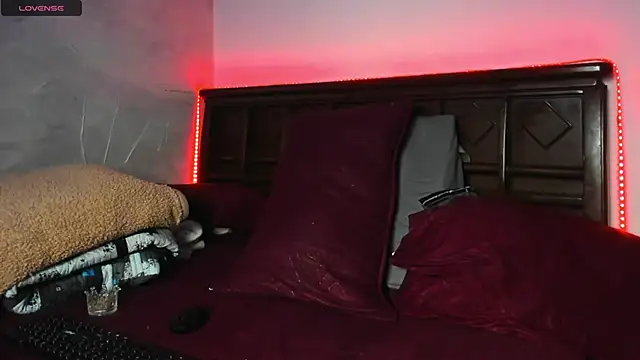jhonny__ackerman Adlı Modelin Canlı XXX Sohbeti